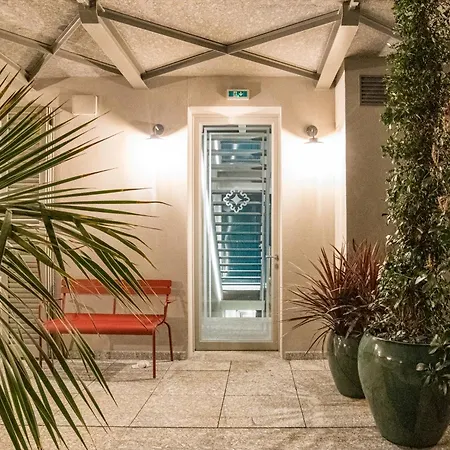 Ξενοδοχείο με διαμερίσματα Le Dimore - Center - Boutique Near Lake, Train And Bus Stations *