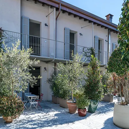 Lejlighedshotel Le Dimore - Center - Boutique Near Lake, Train And Bus Stations *